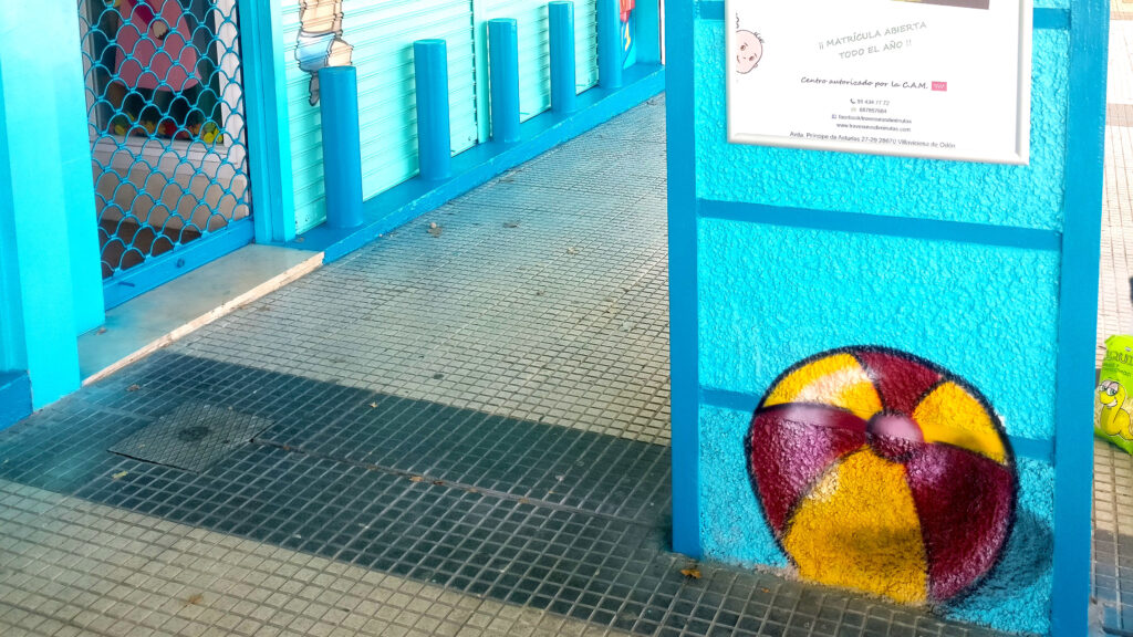 Graffiti escuela infantil detalle 1